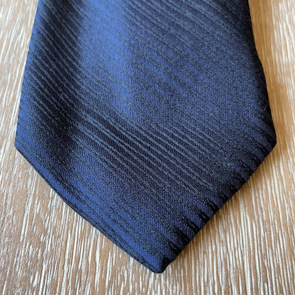 Boss Hugo Boss Black and Navy Silk Tie - Picture 2 of 7